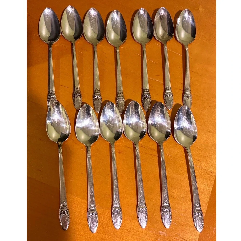 Oneida First Love 1847 Rogers Bros Silverplate Teaspoons Set of 13 Vintage